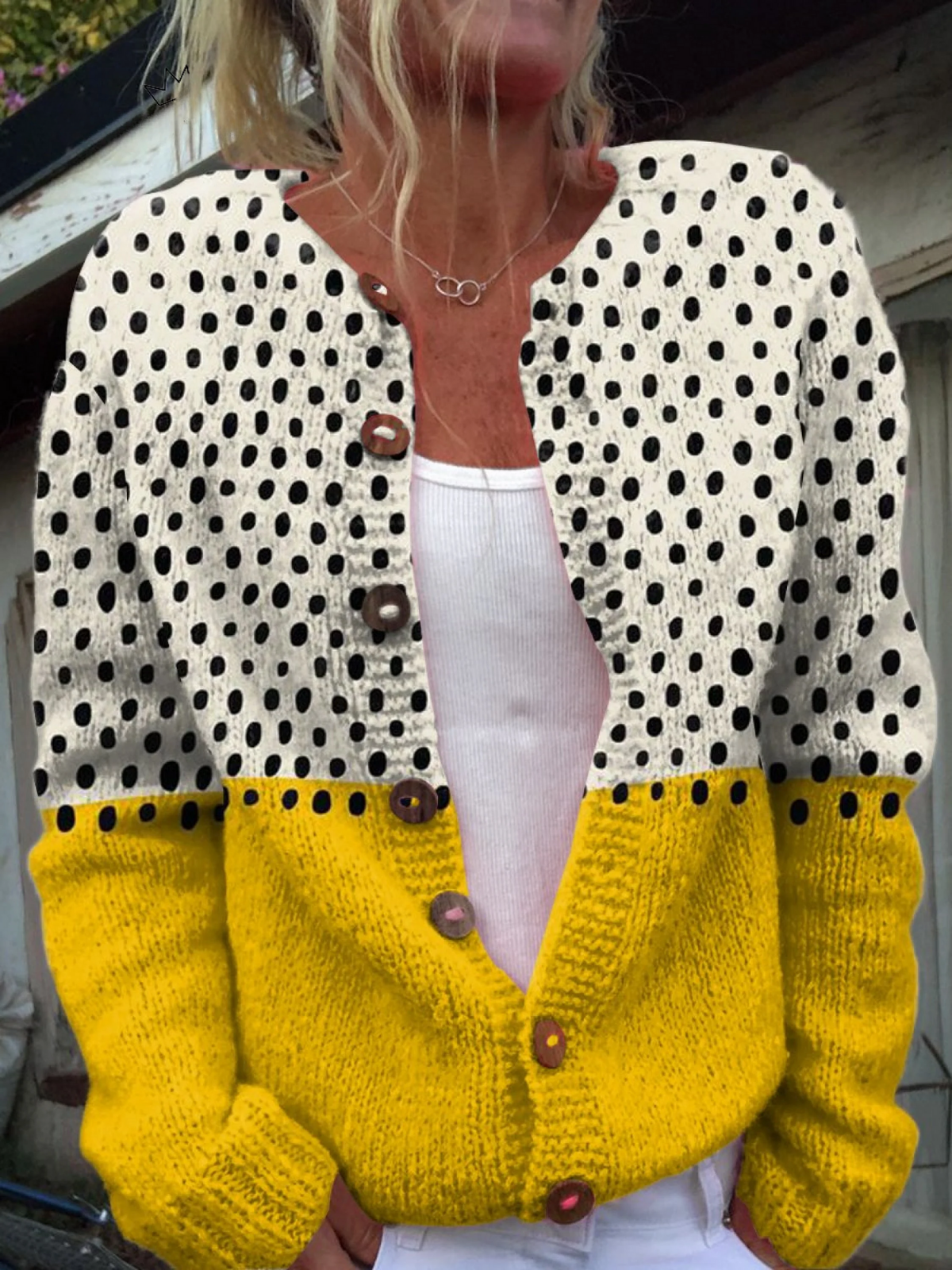 Damen Cardigan mit offener Schnittform und Knopfverschluss | A&B - 1 - Annoboutique