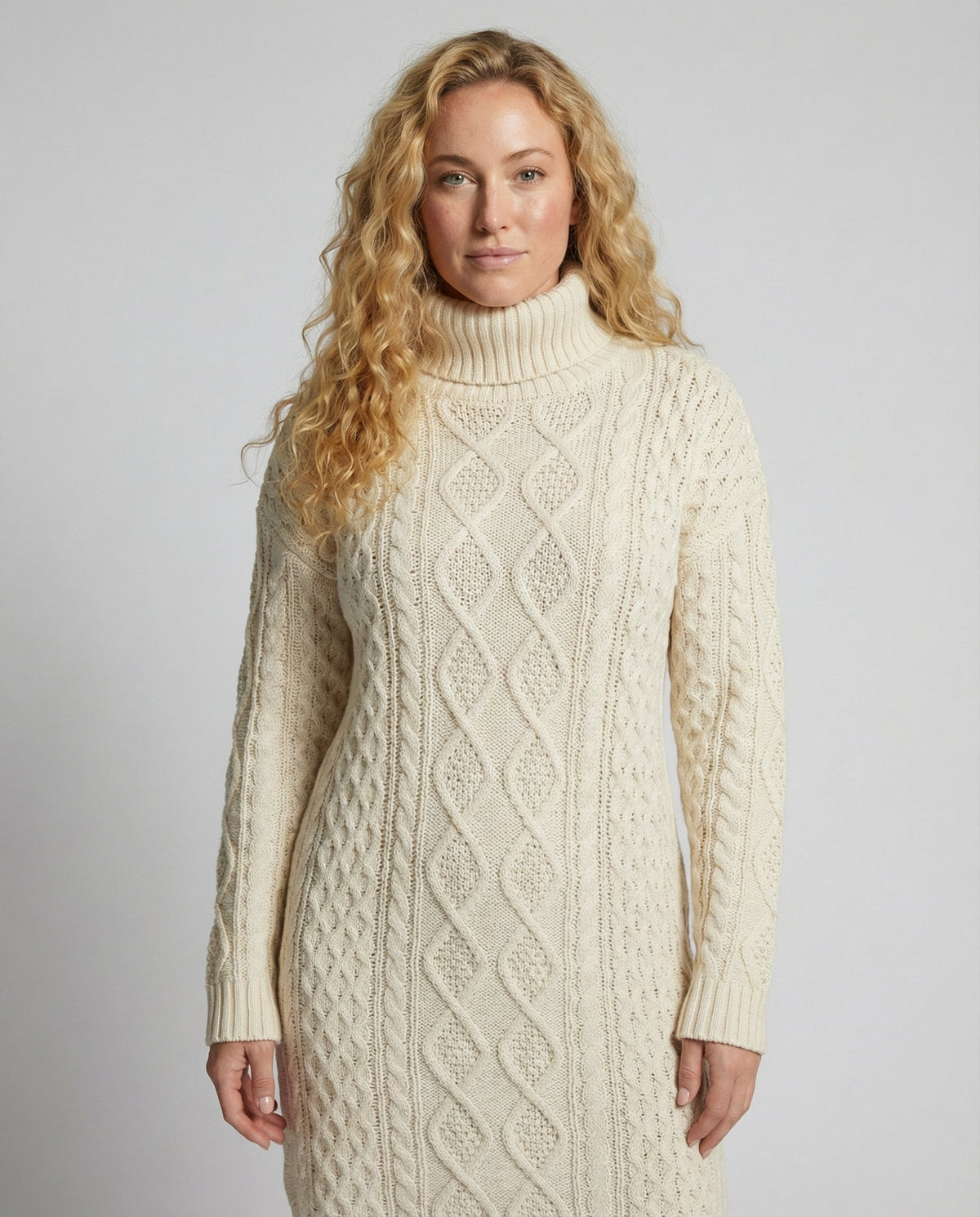 Damen Strickkleid Rundhals Langarm Midi locker mit Rippbündchen Saum