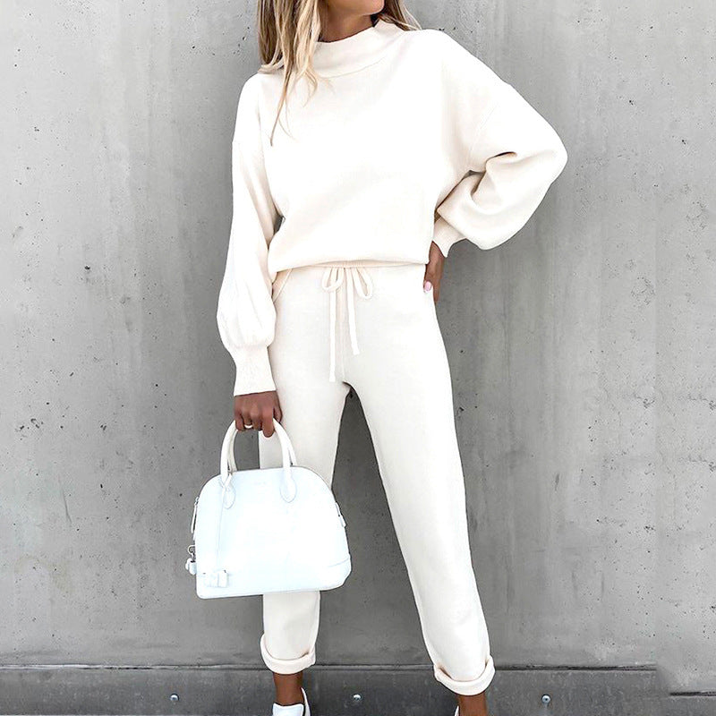 Gemütlicher Hausanzug mit Rollkragen und High-Waist-Hose 1