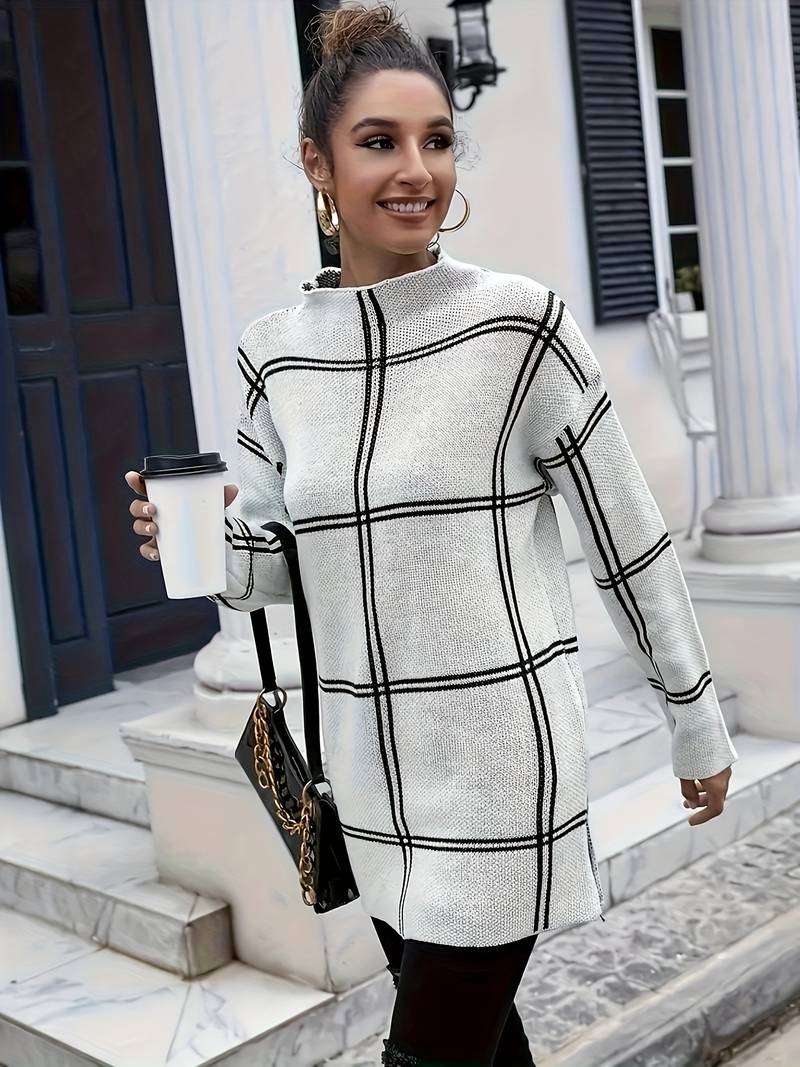 Gestreifter Pullover mit geteiltem Kragen
