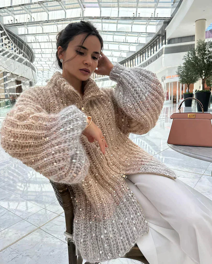 Gestrickte Pulloverjacke mit Pailletten