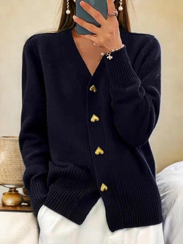 Heidi-Mode | Strickjacke mit Herzknöpfen 0