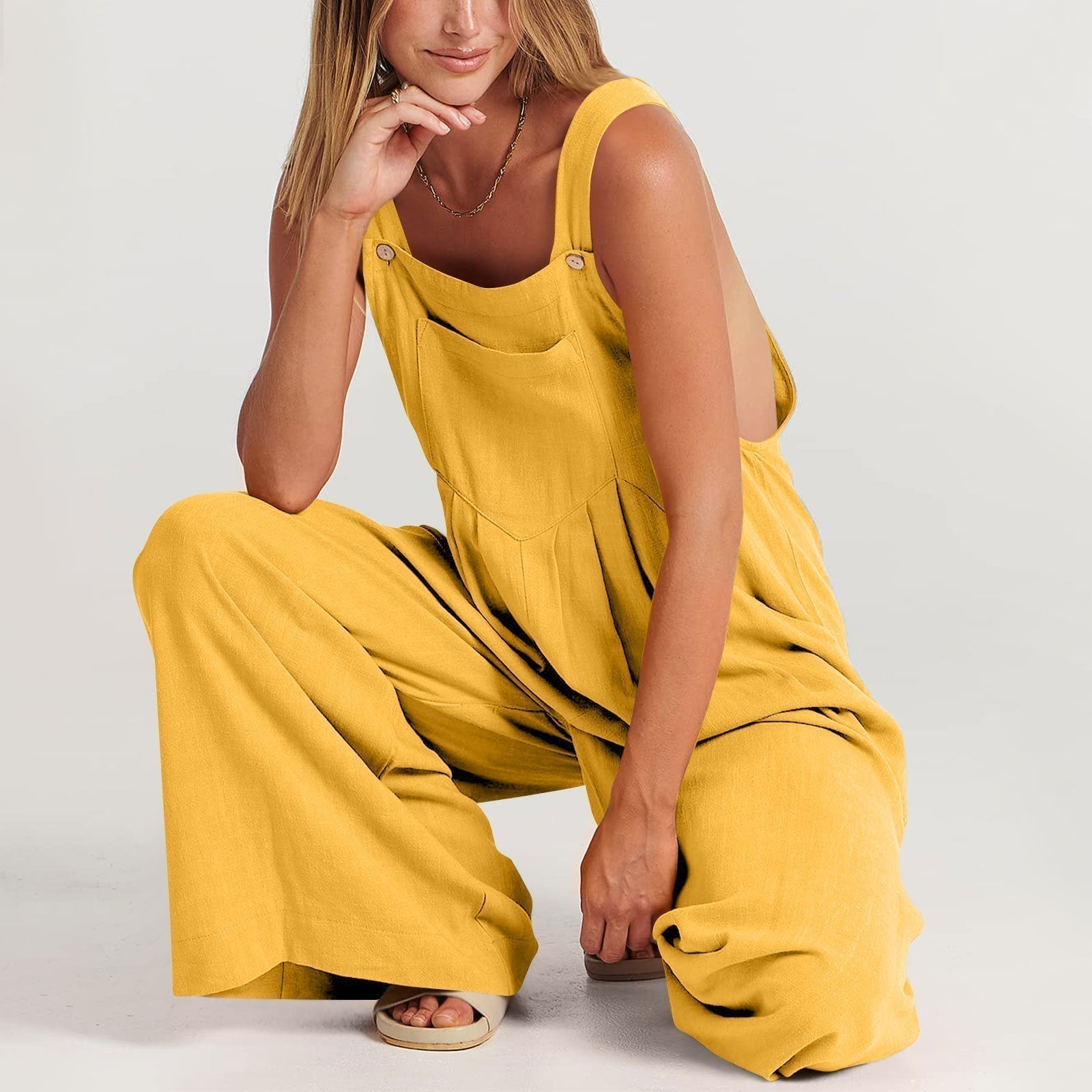 Jumpsuit Damen | Lässiger Latzhosen-Stil & Weites Bein mit Goldknöpfen