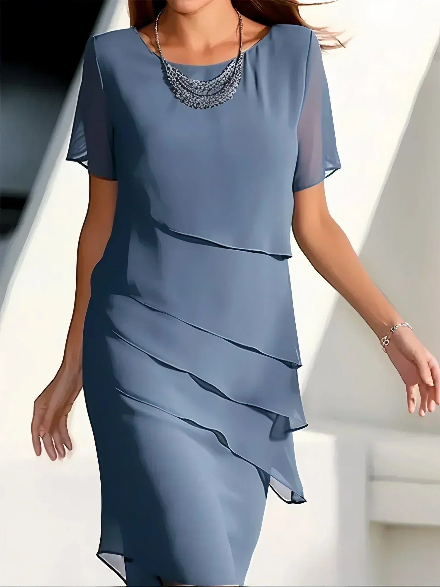 Kendra | Schickes Kleid mit figurschmeichelndem Design 0
