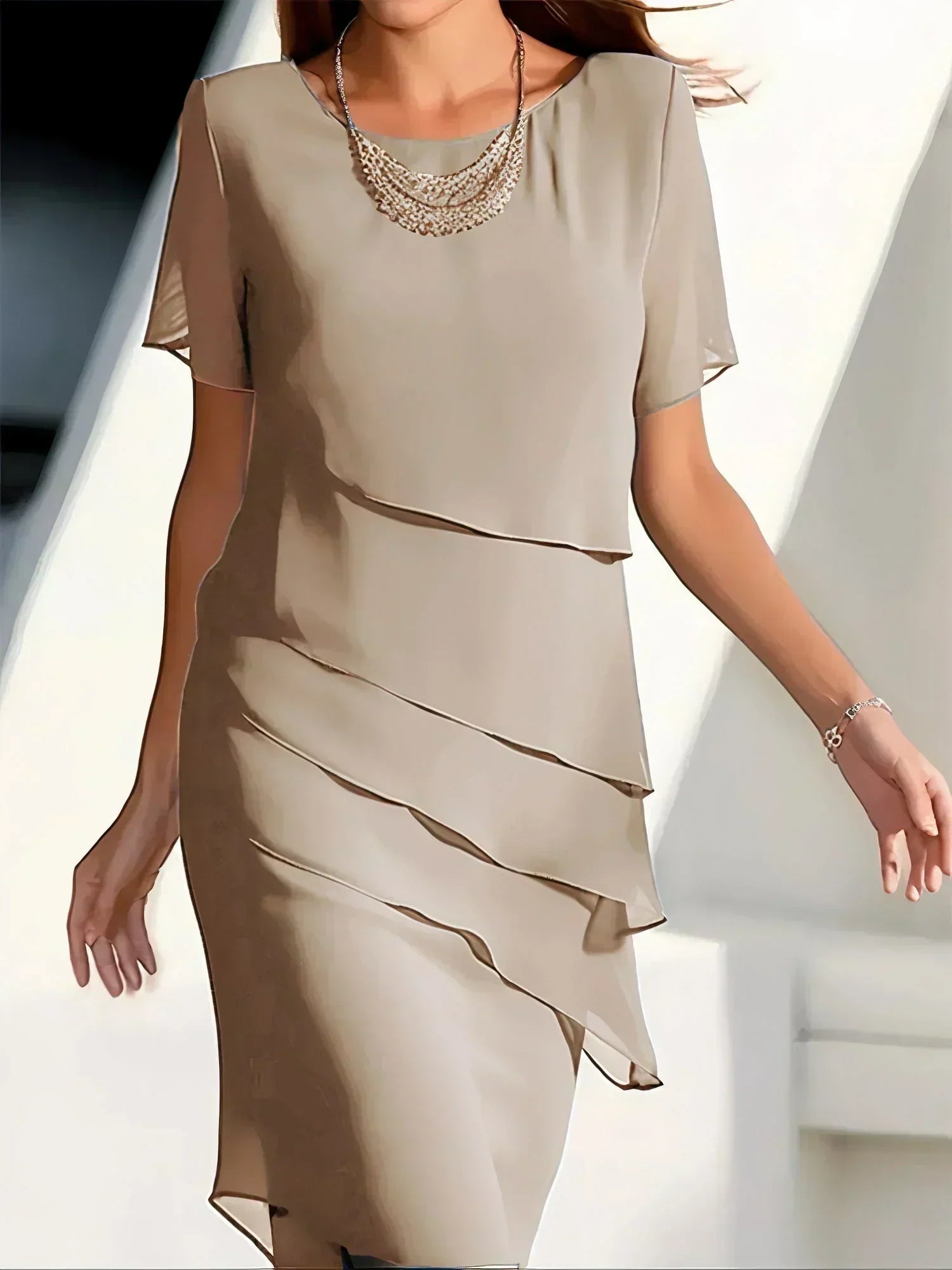 Kendra | Schickes Kleid mit figurschmeichelndem Design 3