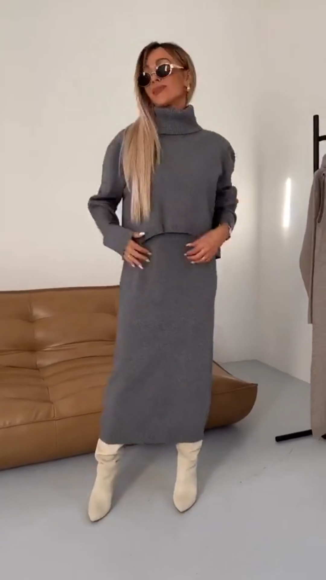 Kleid und Rollkragenpullover-Set