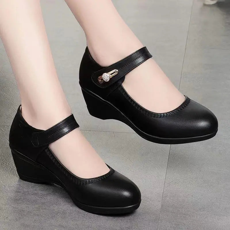 Komfortschuhe Damen | Keilabsatz & Eleganter Riemchen