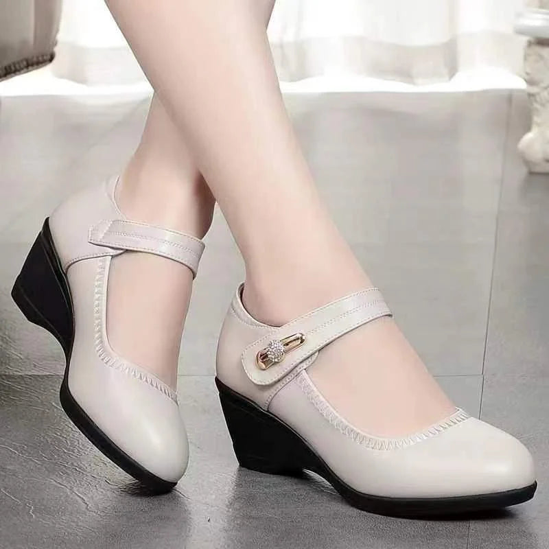Komfortschuhe Damen | Keilabsatz & Eleganter Riemchen