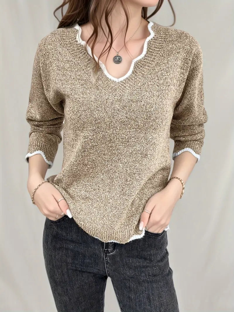 Lozenda - Lässiger, langärmliger Strickpullover mit Muschelbesatz und V-Ausschnitt
