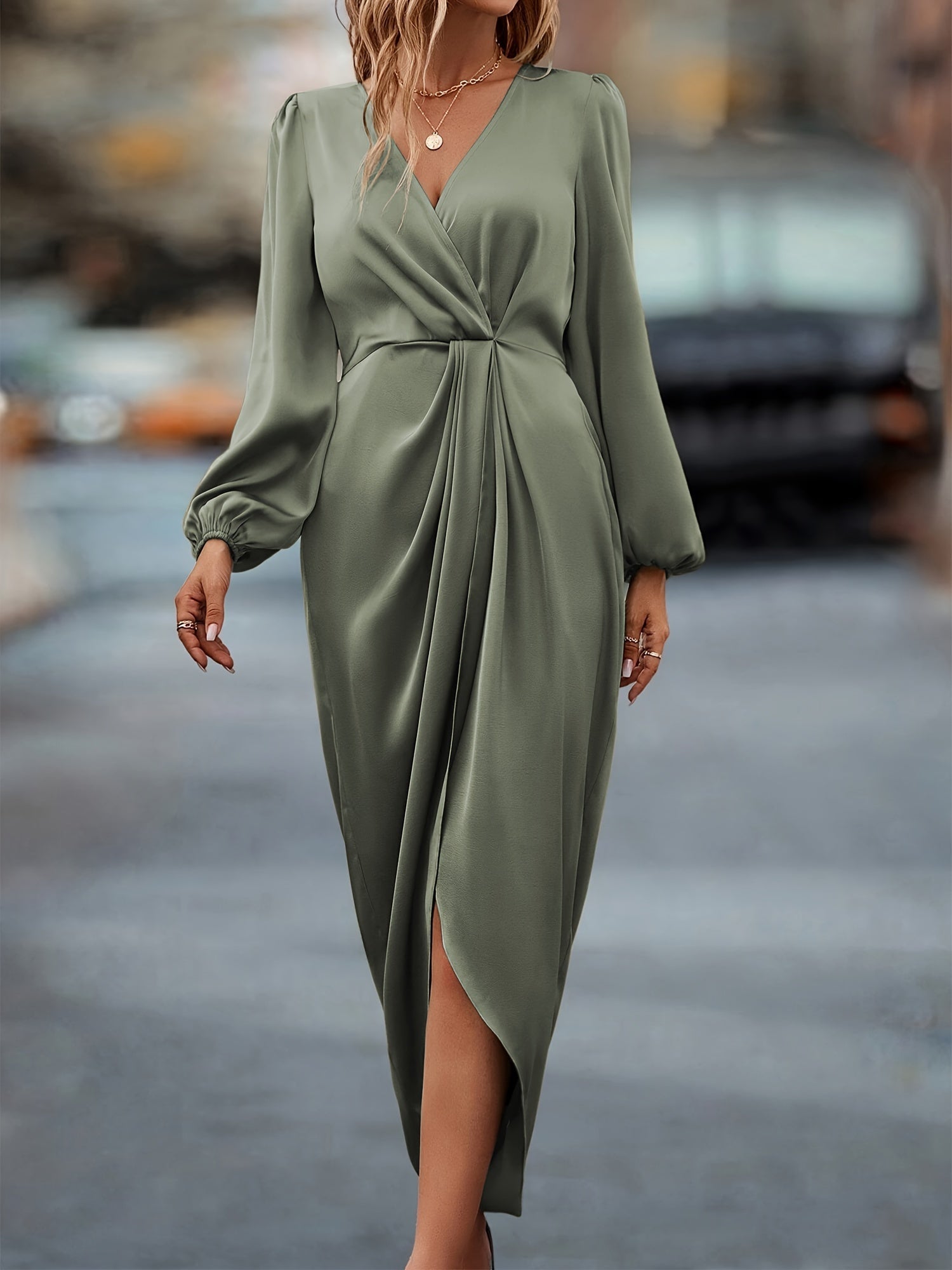 Midi Kleid Damen | Drapiert & V-Ausschnitt mit Schlitz
