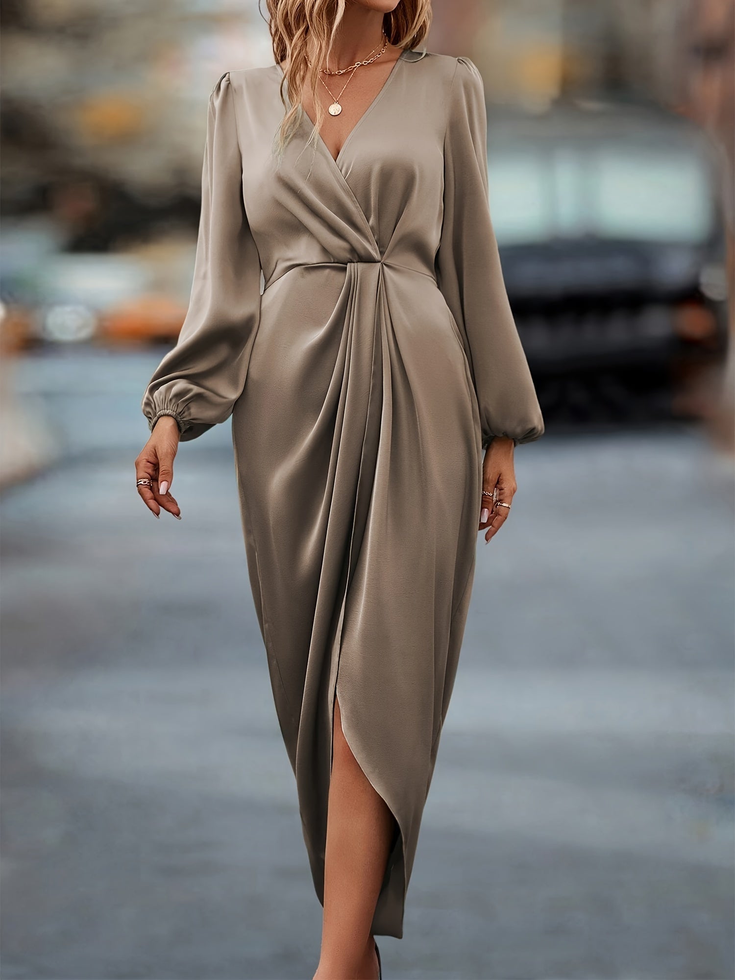 Midi Kleid Damen | Drapiert & V-Ausschnitt mit Schlitz