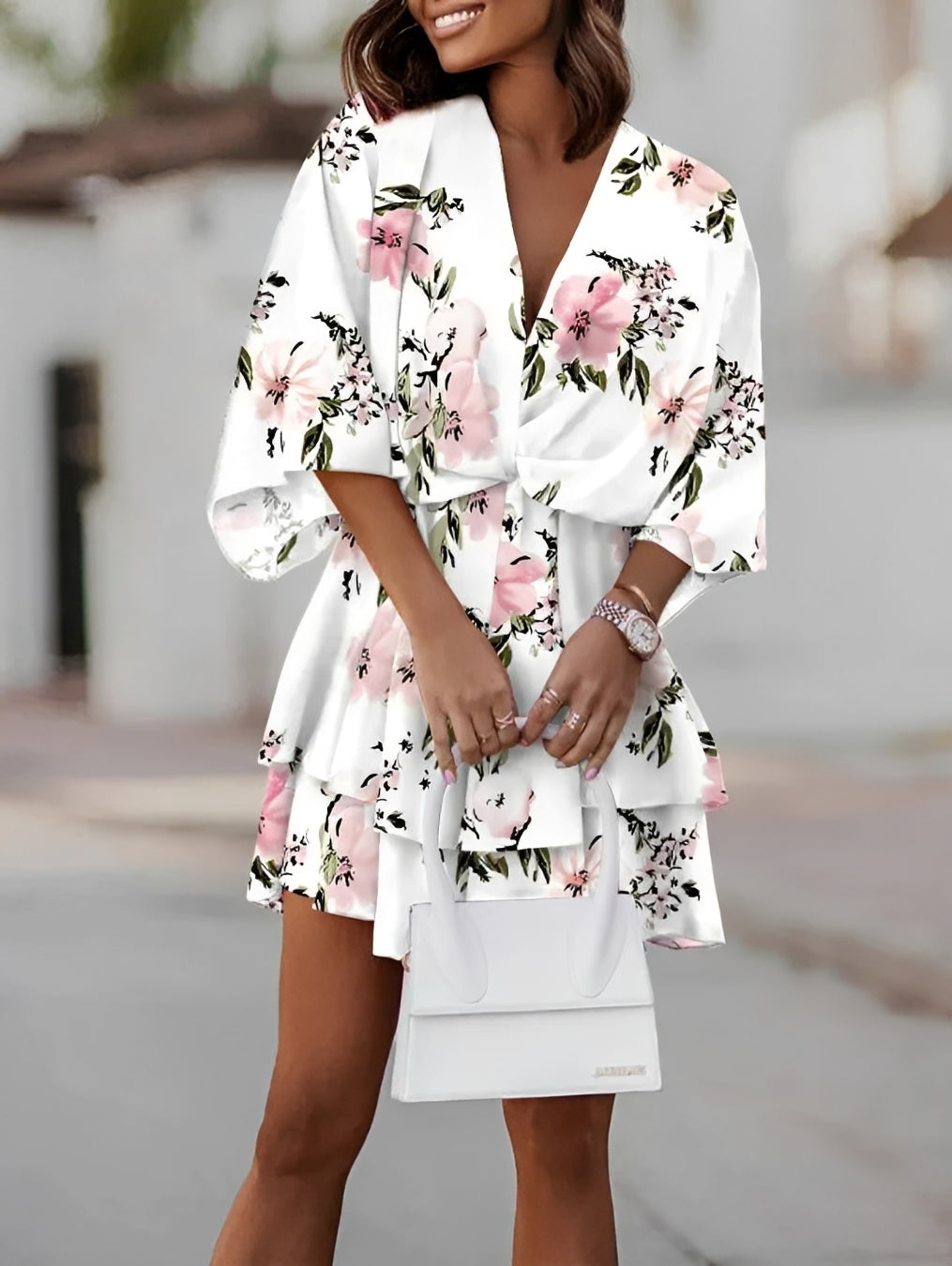 Mini Kleid Damen | Blumenmuster & V-Ausschnitt mit Kimono-Ärmeln