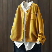 Cardigan in maglia alla moda per donna