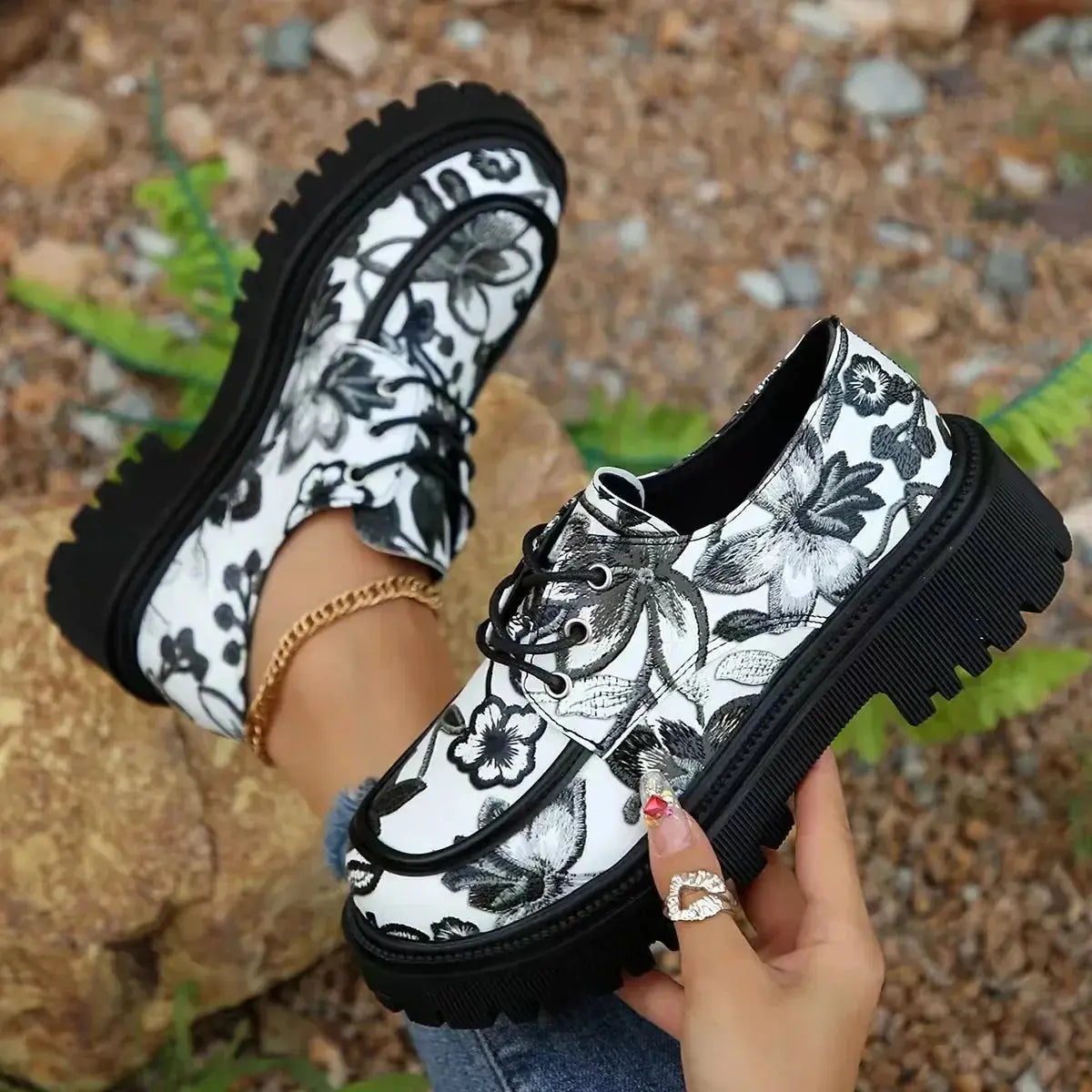 Tess| Orthopädische Mokassins mit Blumen 6
