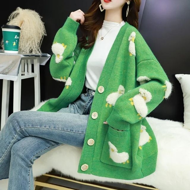 Nyla - Grob gestrickte Strickjacke mit Schafmotiv