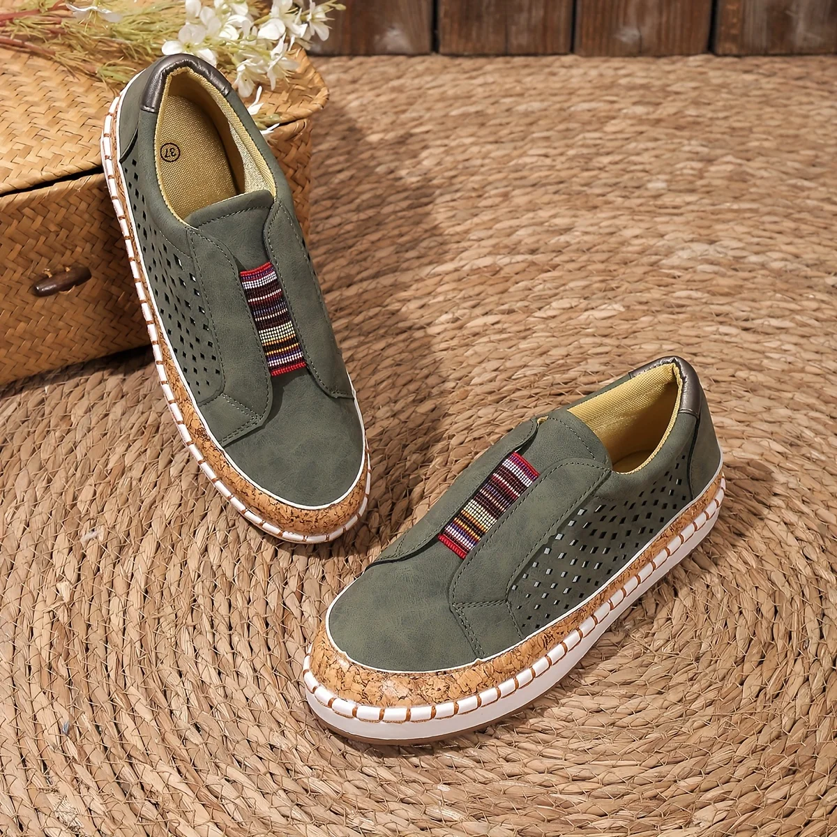 Sneaker Damen | Slip-On Komfort & Atmungsaktive Perforation