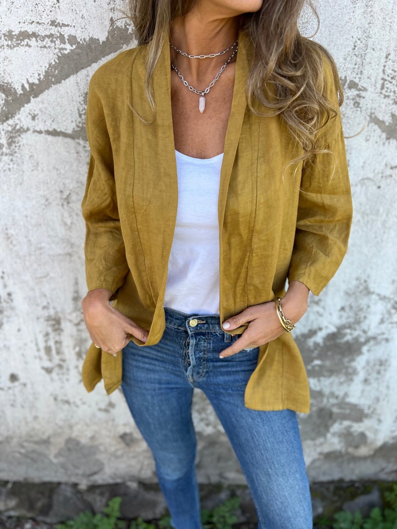 Strickjacke aus Leinen mit Rüschen 10