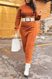 Stylisches hochgeschlossenes Maxikleid