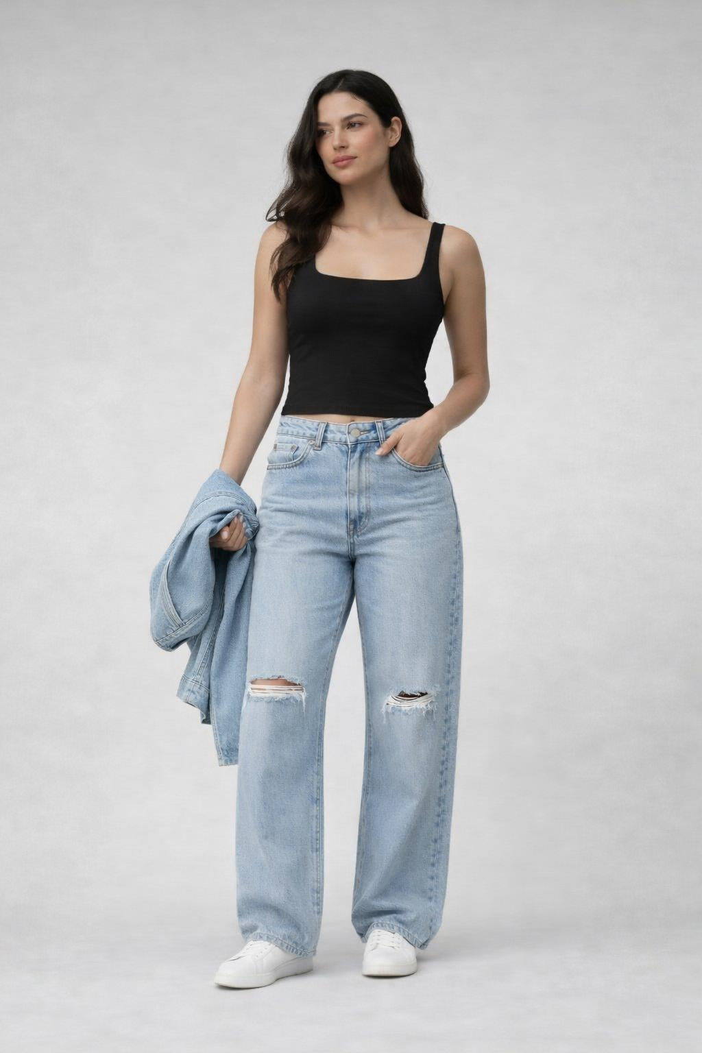 Top Damen | Figurbetontes Basic mit Eckausschnitt