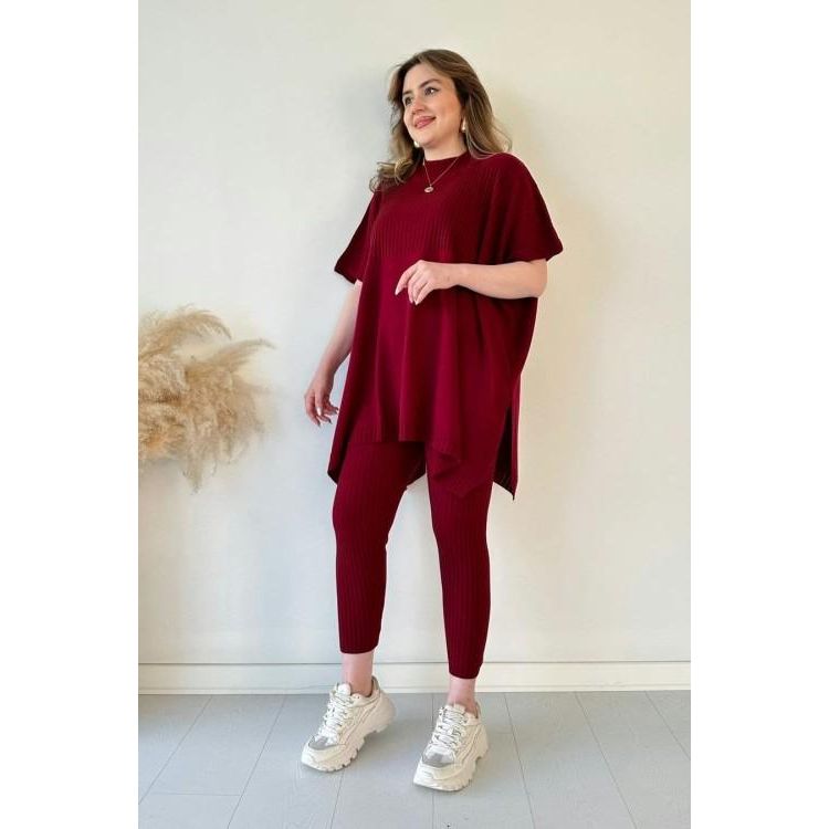 Trendiges Set aus Hose und Pullover