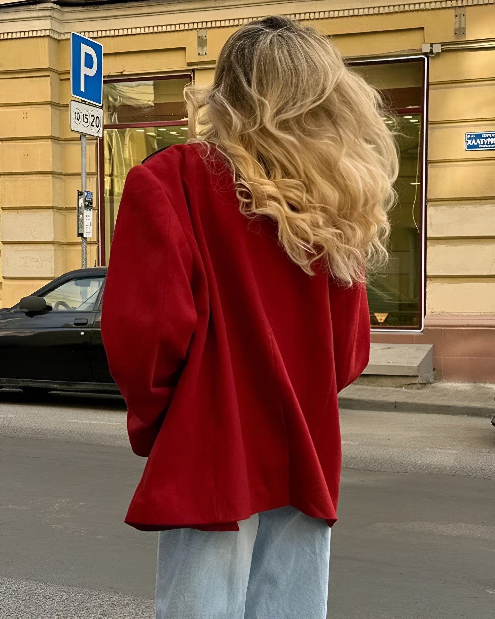 ÜBERGROSSER LANGÄRMELIGER BLAZER