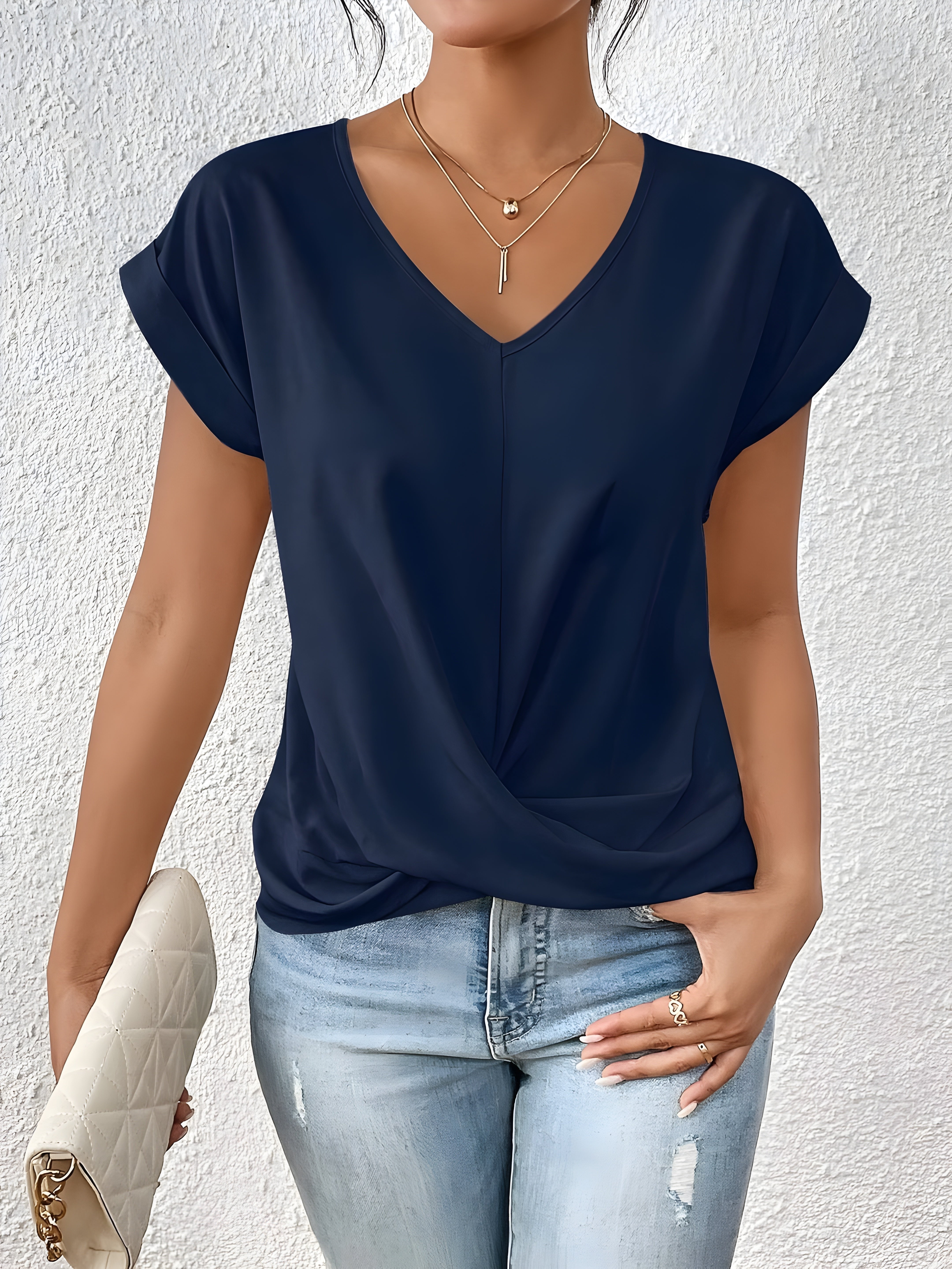 V Ausschnitt Shirt Damen | Crossover-Saum & Eleganter Alltagslook