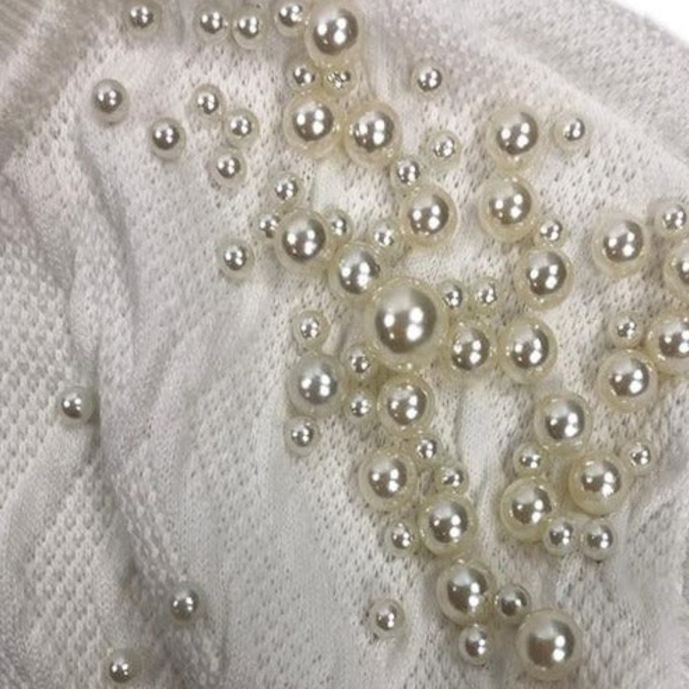 Violet - Damenpullover mit Perlenbesatz