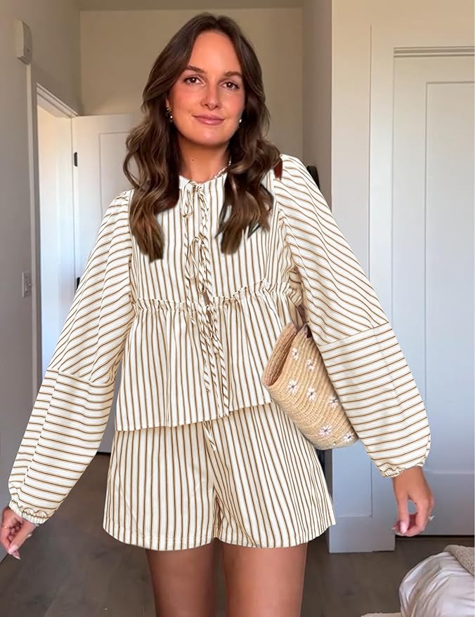 Zweiteiliges Sommeroutfit Damen | Gestreift & Romantisch