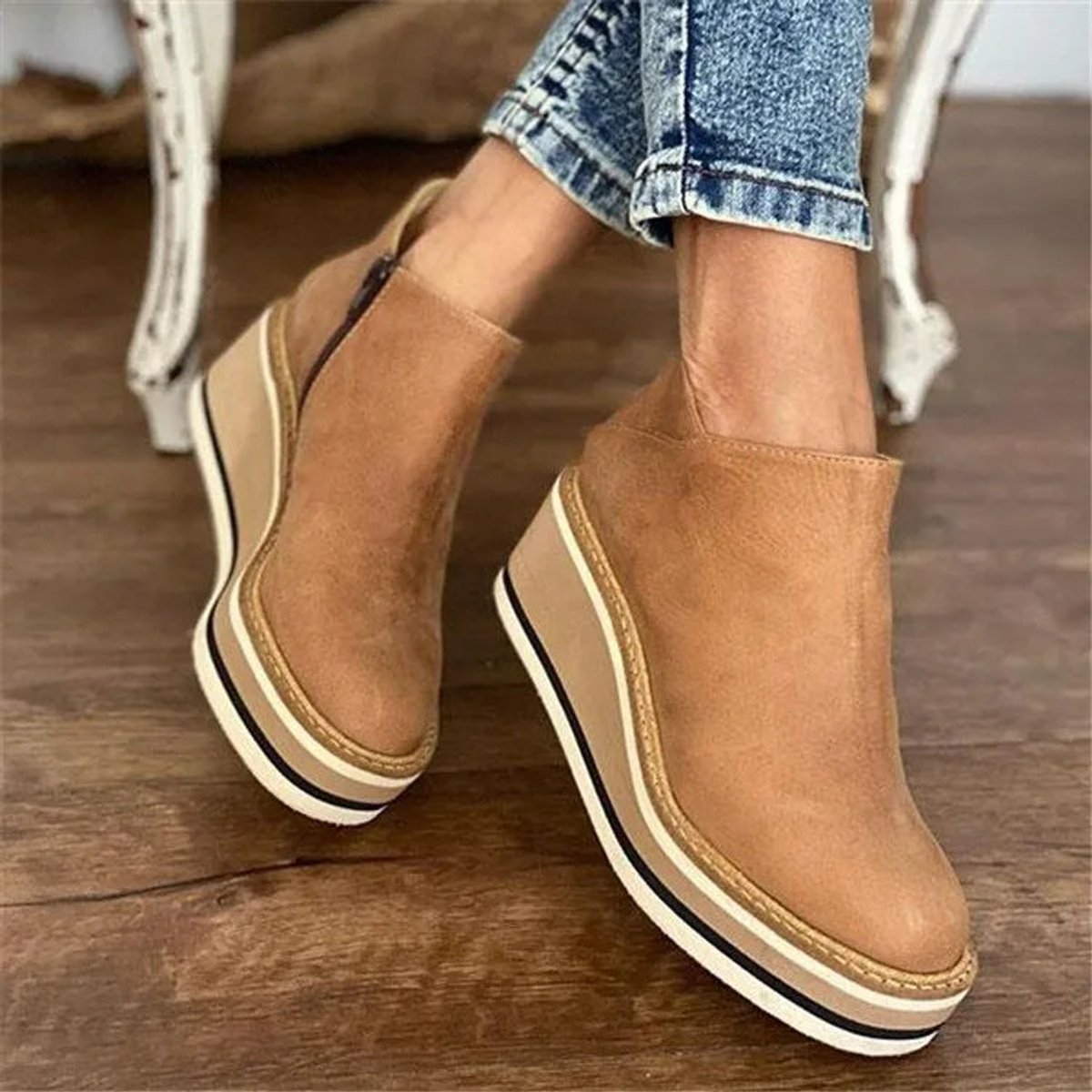 Damen Keilabsatz Ankle Boots mit Plateau und Reißverschluss - Beige