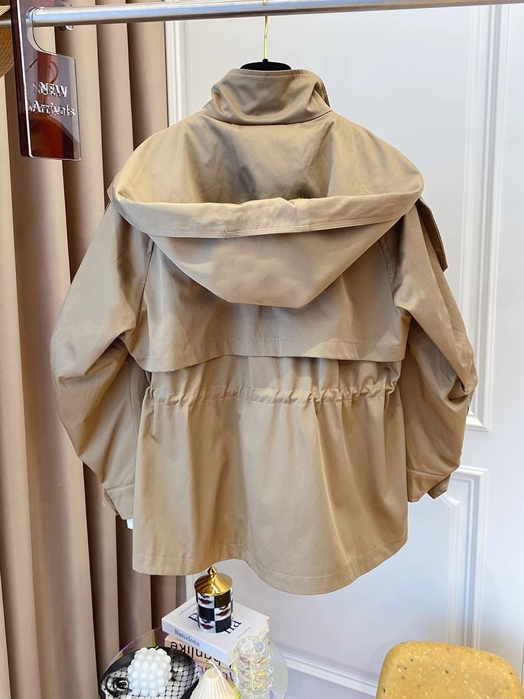 Lozenda - Leichte Kapuzenjacke mit Taschen