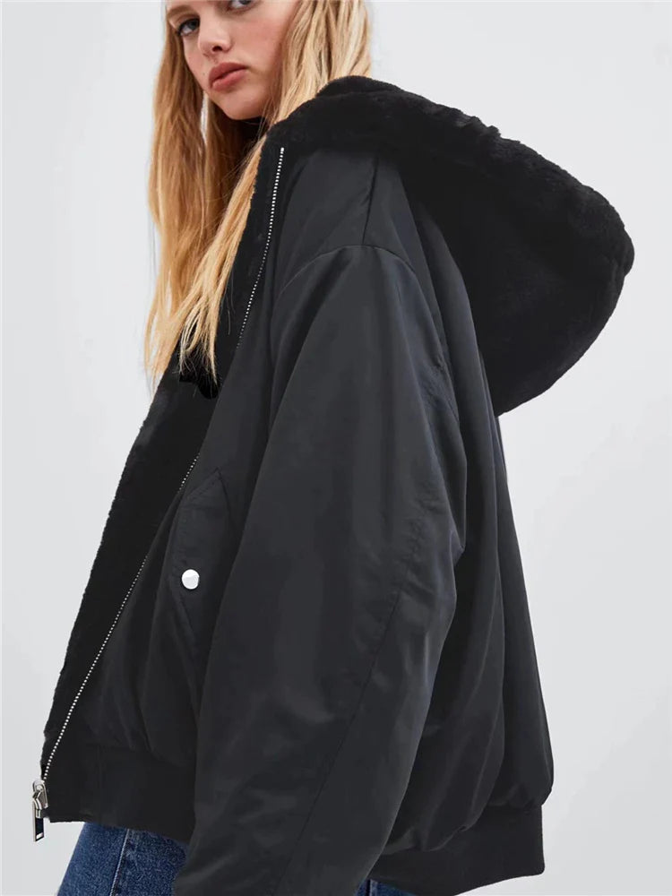 Lozenda - Wendbare Bomberjacke für Frauen